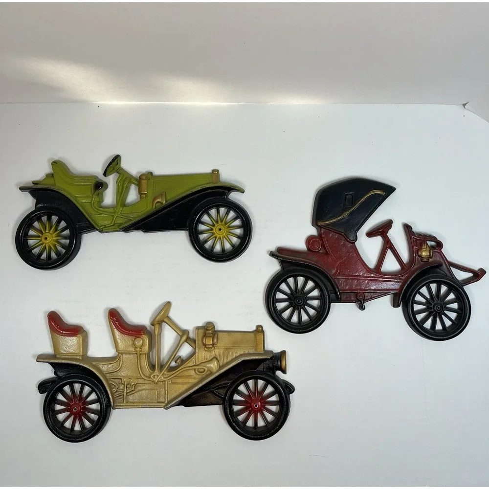 Vintage Midwest Cast Metal Antique Cars Wall Hanging Plaques Complete Set of 3‎